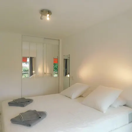Apartment T2, Le Navarre, Cannes, Avec Climatisation Et Parking Prive *