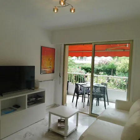 Apartment T2, Le Navarre, Cannes, Avec Climatisation Et Parking Prive *