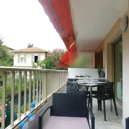 T2, Le Navarre, Cannes, Avec Climatisation Et Parking Prive Apartment